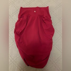 Athleta tulip skort in XS magenta color